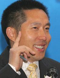 中央電視臺廣告經(jīng)濟信息中心主任、經(jīng)濟頻道總監(jiān)郭振璽