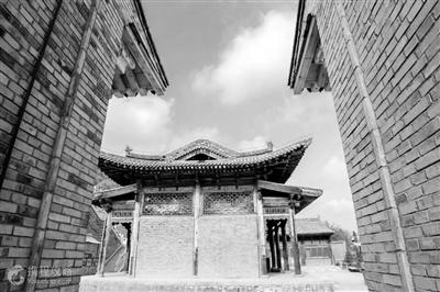 蘭州莊嚴(yán)寺，曾經(jīng)是一位帝王的皇宮內(nèi)苑