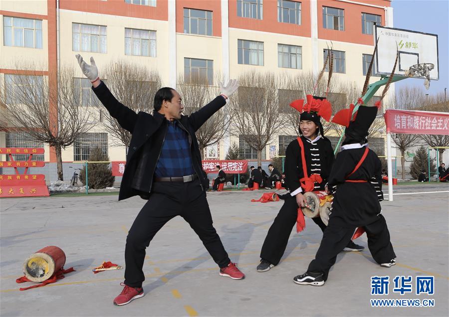 (社會)(1)甘肅武威:非遺“攻鼓子”進校園