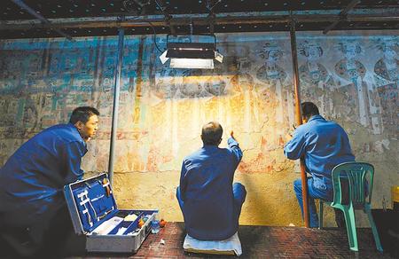 莫高窟記得，“飛天”記得…… ——敦煌研究院文物保護(hù)利用群體素描