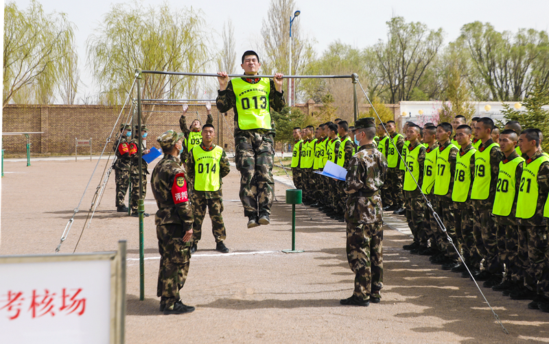 考核全程公開透明！武警甘肅總隊執(zhí)勤支隊組織2020年士官培訓(xùn)對象選拔工作