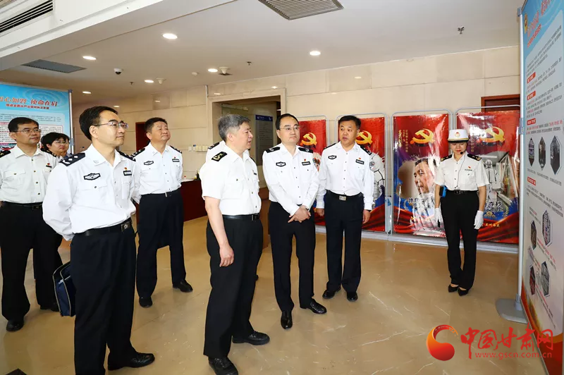 余建在調研蘭州海關緝私工作時強調：深化務實協(xié)作 為甘肅改革發(fā)展穩(wěn)定大局作出新的更大貢獻（圖）