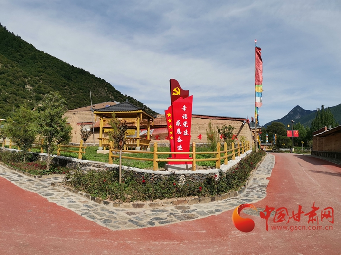 【蘭大新聞學(xué)子重走西北角】甘南迭部：村民吃上“文化飯”，搭上“旅游車(chē)”