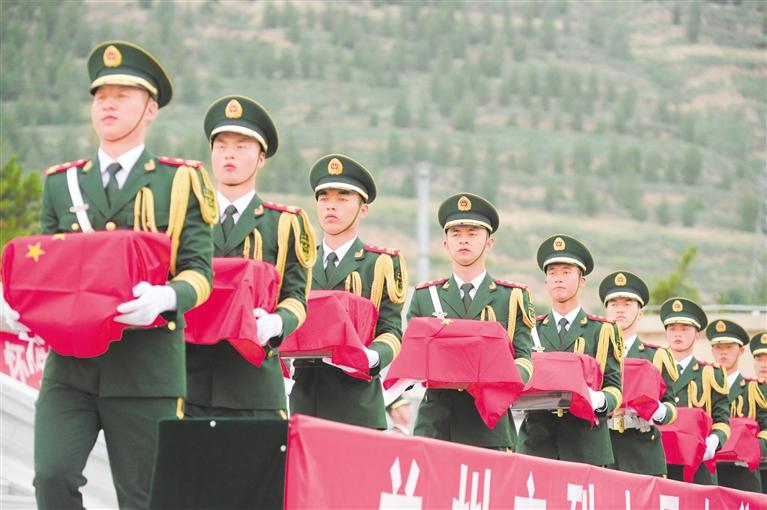 蘭州舉行烈士骨灰安葬啟動(dòng)儀式 10位烈士骨灰安葬華林山烈士陵園