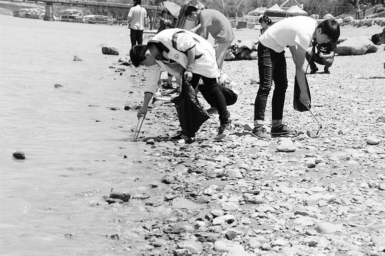 保護母親河，我們一直在路上……