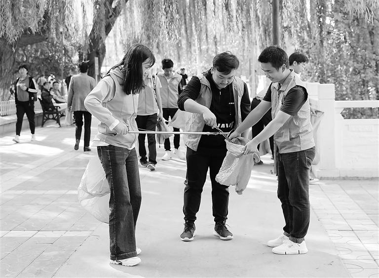 蘭州理工大環(huán)境保護(hù)協(xié)會(huì)20年來(lái)致力環(huán)保不停歇