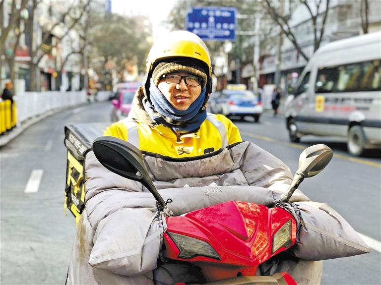 外賣小哥王全軍：好好干，在蘭州買(mǎi)套房