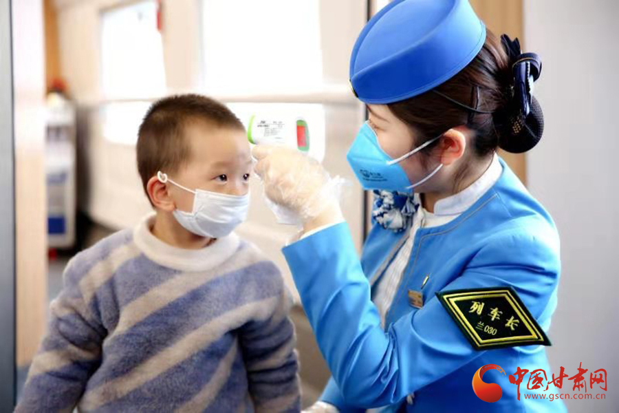 回家路上，請(qǐng)配合疫情防控要求 