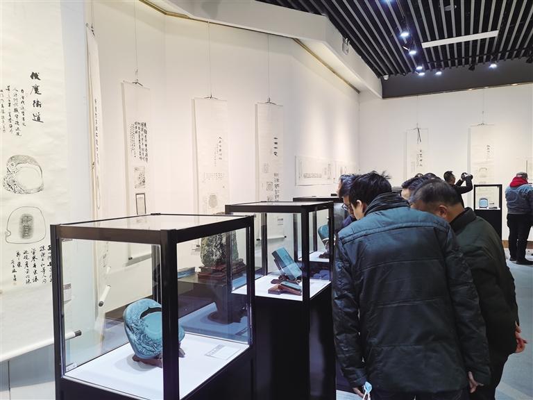 “非遺精品洮硯傳拓題跋藝術(shù)展”開展 洮硯雕刻、傳拓、拓片題跋集中亮相甘肅藝術(shù)館