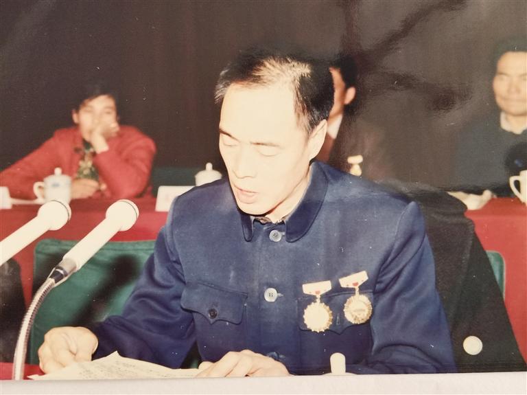 尋訪百名先鋒黨員  他用13年的時間完成28年的工作量——記“刀具大王”、全國勞模、蘭州通用機器廠工人技師蘆聚才