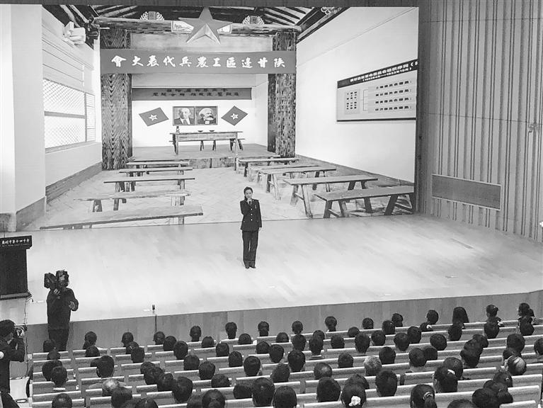 蘭州市開展“學(xué)黨史、頌黨恩、跟黨走”紅色文化進(jìn)校園活動(dòng)