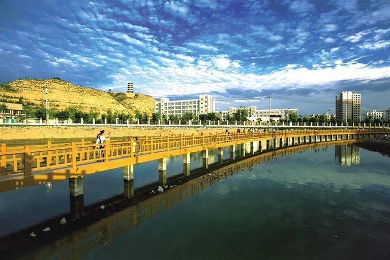 打造轉(zhuǎn)型跨越新引擎 聚焦經(jīng)濟(jì)發(fā)展新動力——皋蘭縣招商引資為經(jīng)濟(jì)社會發(fā)展蓄勢賦能