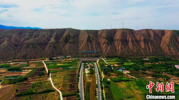 甘肅榆中造養(yǎng)結(jié)合十數(shù)年荒山改綠 野生動物?！奥睹妗?>
        </a><em>甘肅榆中造養(yǎng)結(jié)合十數(shù)年荒山改綠 野生動物?！奥睹妗?/em></li>
    <li><a  target=