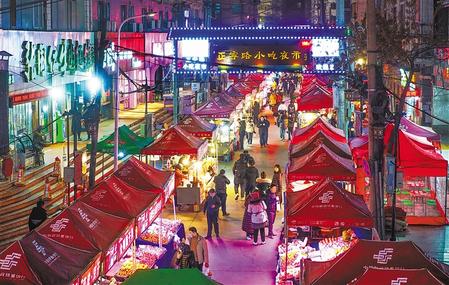 蘭州市城關(guān)區(qū)正寧路小吃夜市、南關(guān)民族風味一條街恢復營業(yè)