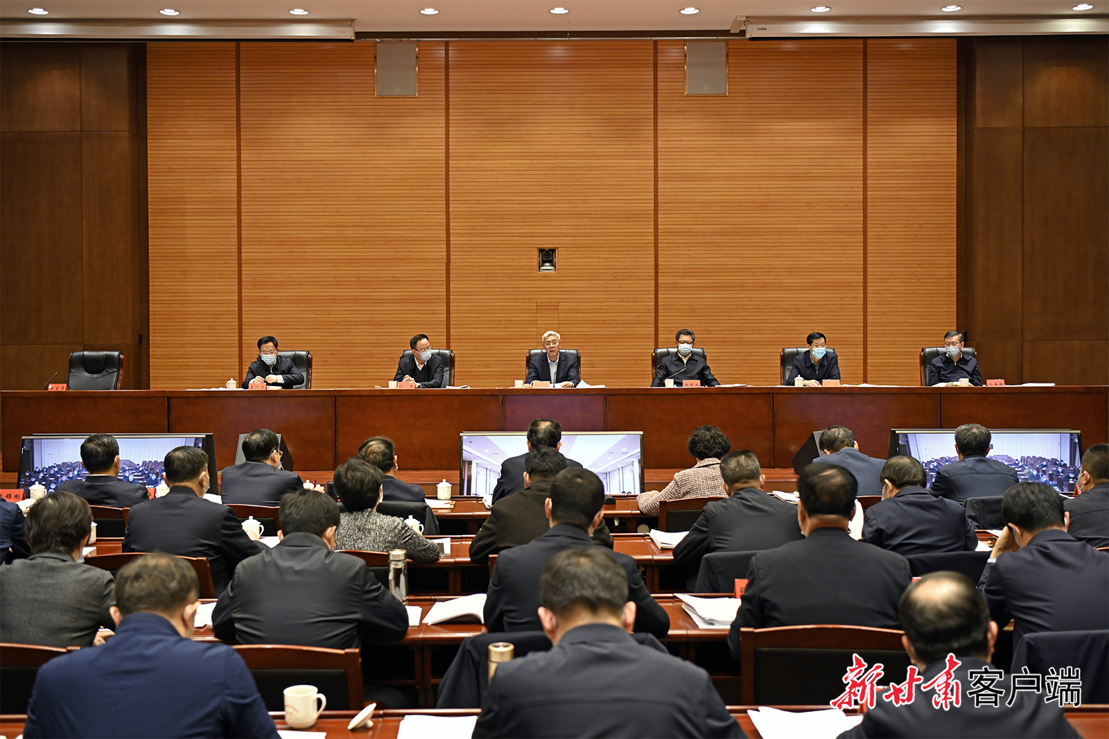 尹弘在省委農村工作領導小組會議上強調：以深厚為民情懷鞏固拓展脫貧攻堅成果，用高度負責精神扎實做好備考迎評工作