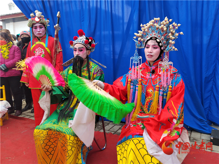 【網絡中國節(jié)·元宵】平涼華亭市：舞龍耍獅鬧元宵 曲子戲唱響團圓年