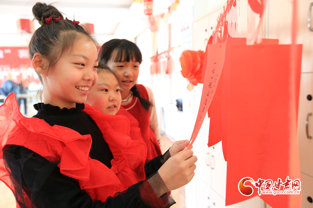 【網(wǎng)絡(luò)中國(guó)節(jié)·元宵】甘肅嘉峪關(guān)：其樂(lè)融融慶元宵