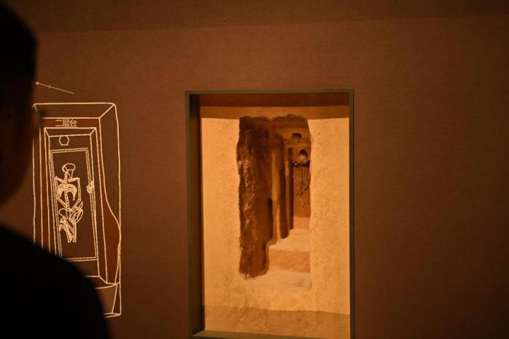 張家川縣馬家塬車輿博物館展陳的馬家塬遺址出土文物。李亞龍 攝